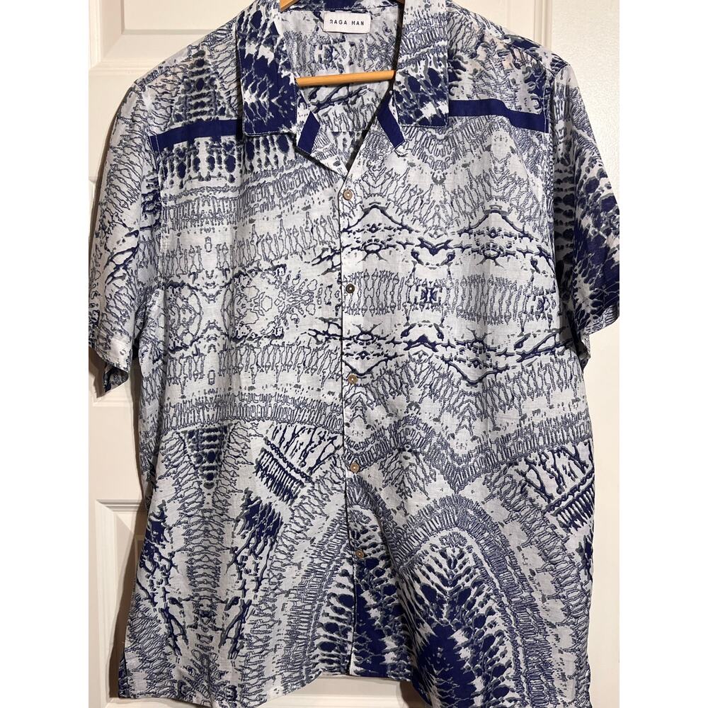 Raga Man Blue and White Short Sleeve Button Down Shirt, Men's Size XL